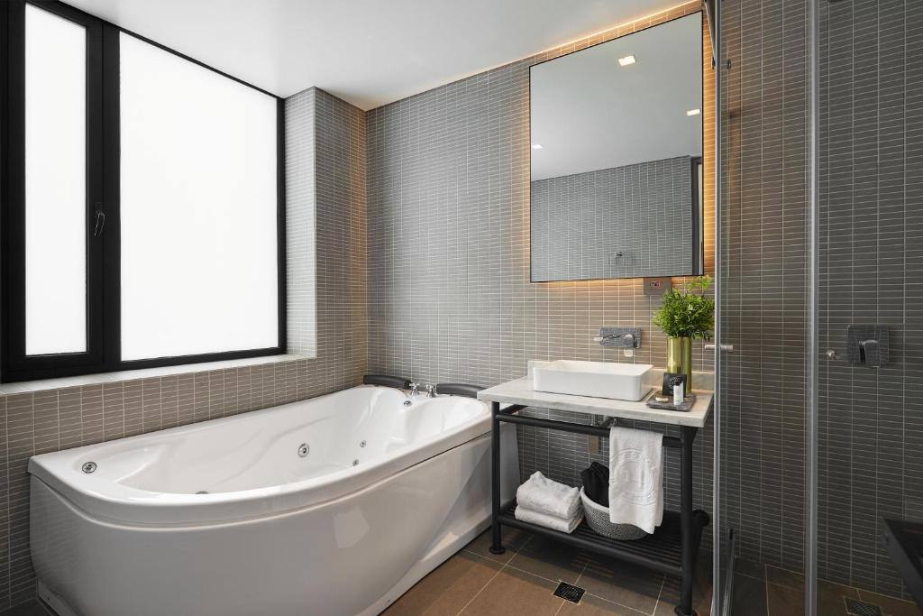 14 Urban Hotel in El Poblado, Medellín