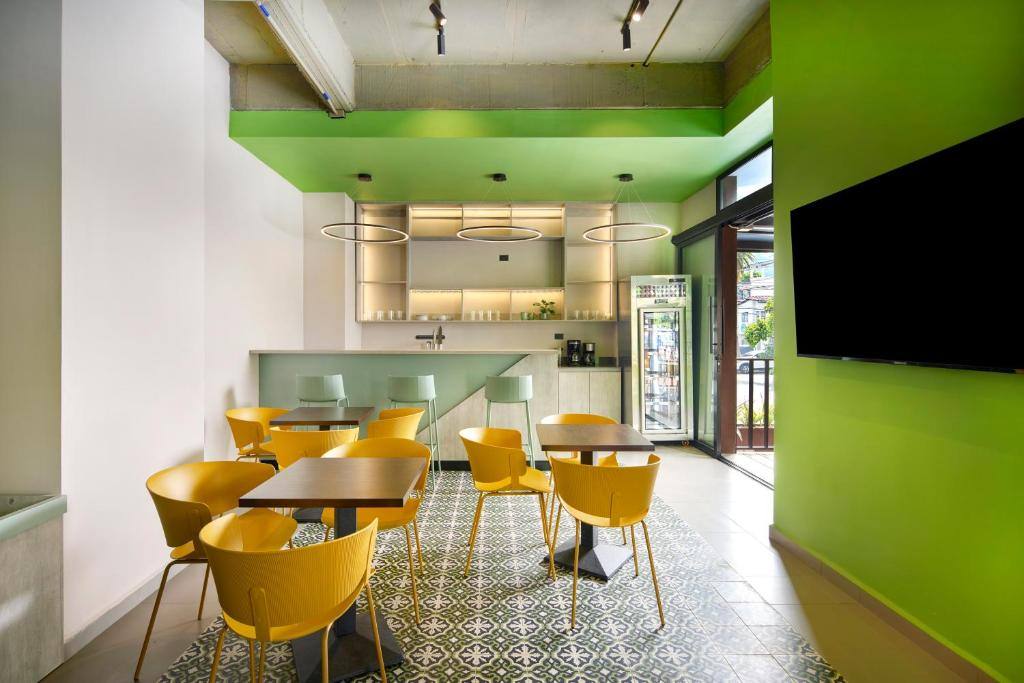 Attic 33 Travel Housing in Laureles and Estadio, Medellín