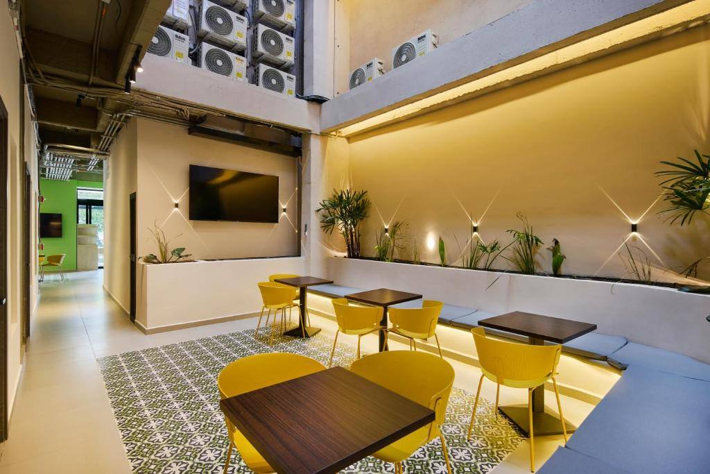 Attic 33 Travel Housing in Laureles and Estadio, Medellín