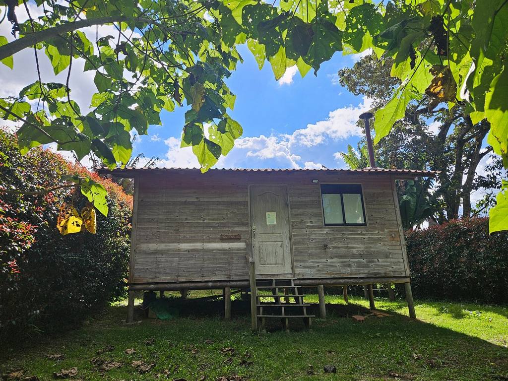 Cabañas Crisantema in Santa Elena and the east hills, Medellín