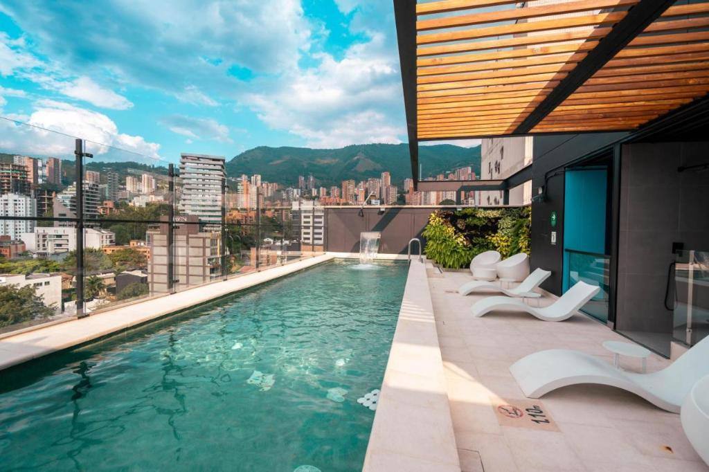 Calle Flora Hotel by Jalo in El Poblado, Medellín