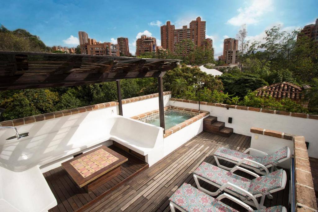 Casa Del Reloj in El Poblado, Medellín