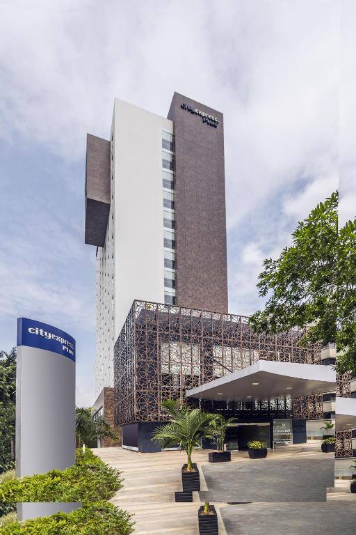 City Express Plus by Marriott Medellin Colombia in El Poblado, Medellín