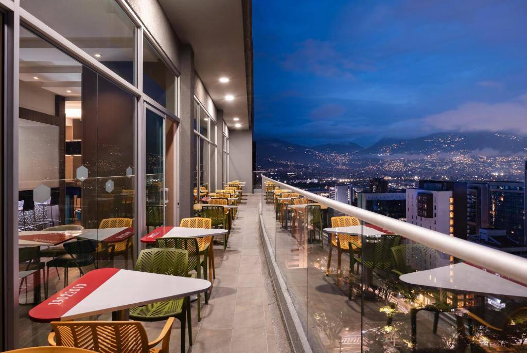 Hampton By Hilton Medellin in El Poblado, Medellín