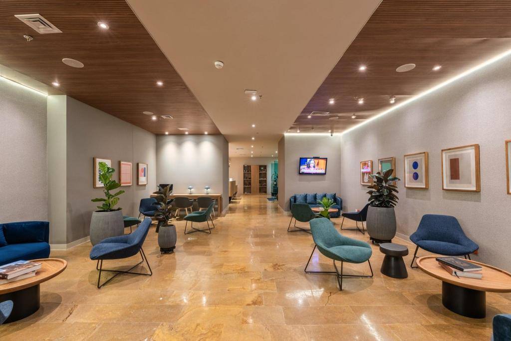 Holiday Inn Express & Suites Medellin by IHG in El Poblado, Medellín