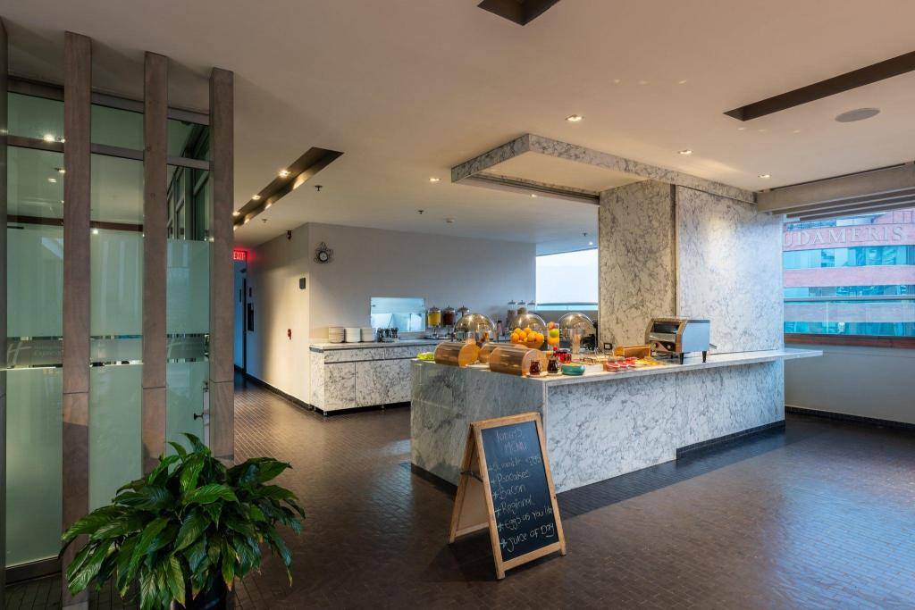 Holiday Inn Express & Suites Medellin by IHG in El Poblado, Medellín