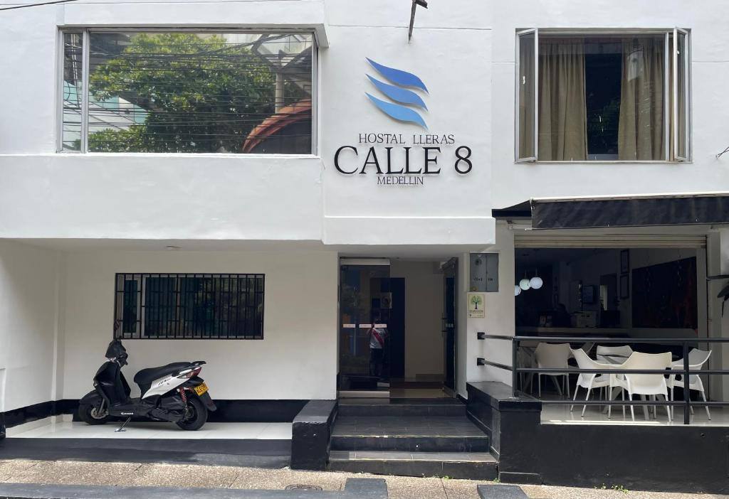 Hostal Lleras Calle 8 in El Poblado, Medellín