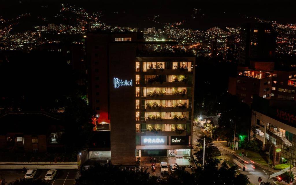 Hotel Sky Medellin in El Poblado, Medellín