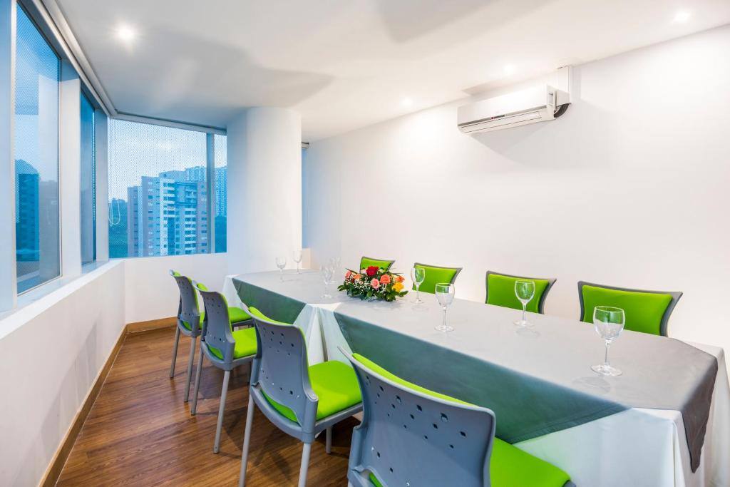 La Quinta by Wyndham Medellin in El Poblado, Medellín