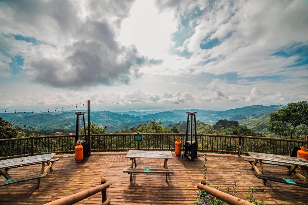 Mirador Cerro Verde in Santa Elena and the east hills, Medellín