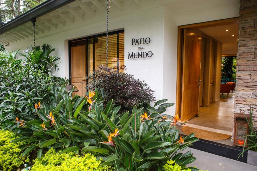 Patio del Mundo in El Poblado, Medellín