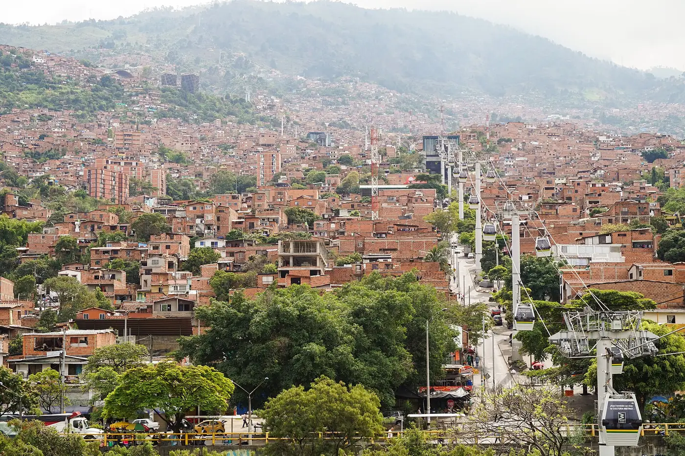 Metrocable Line K above the hills of Medellín